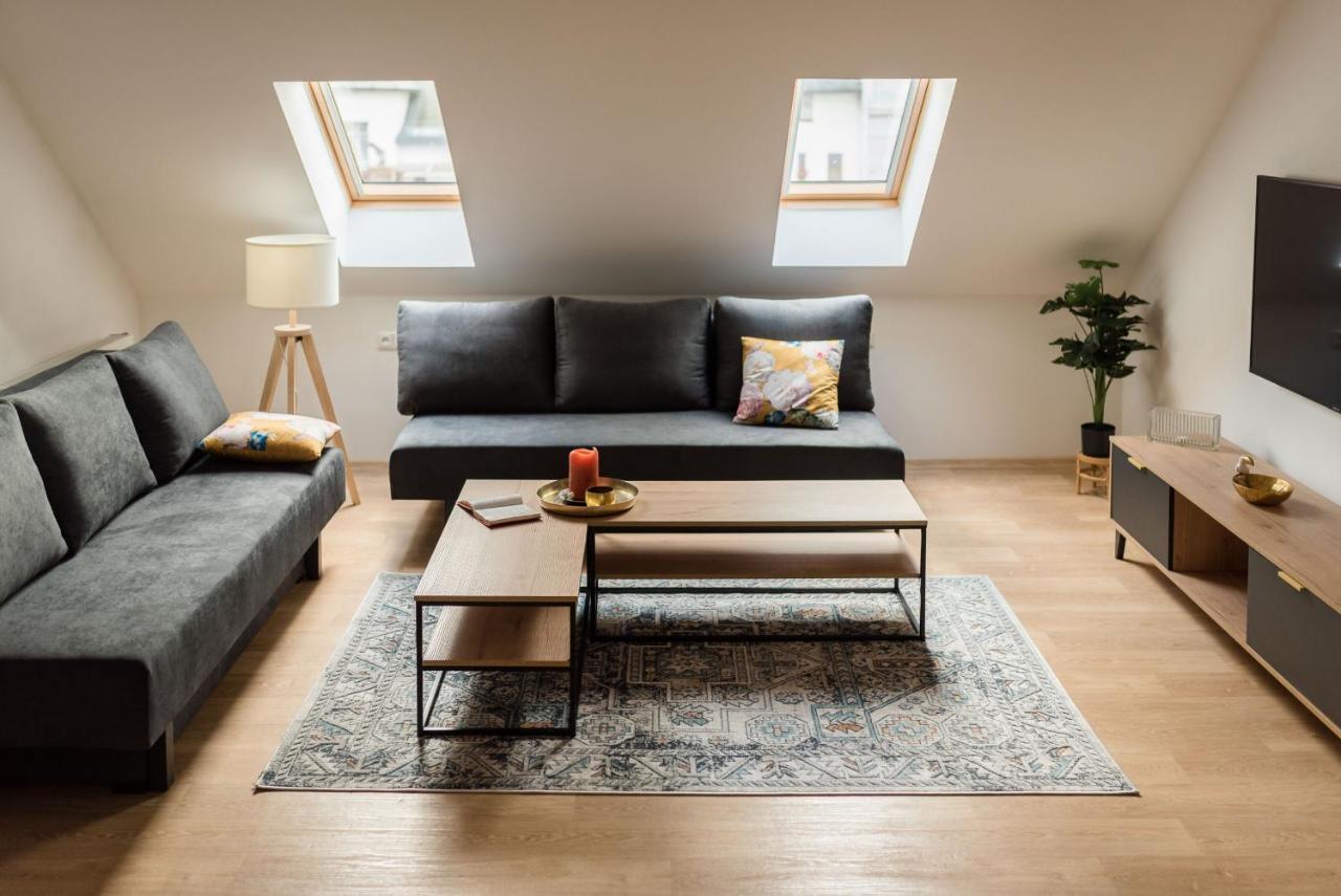 Ayni Apartman Semily Eksteriør billede