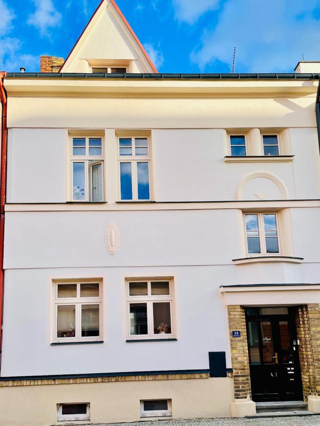 Ayni Apartman Semily Eksteriør billede